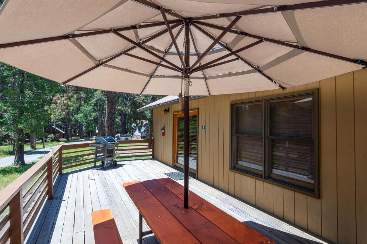 Apple Tree Bear House Villa โยเซมิตีเวสต์ ภายนอก รูปภาพ