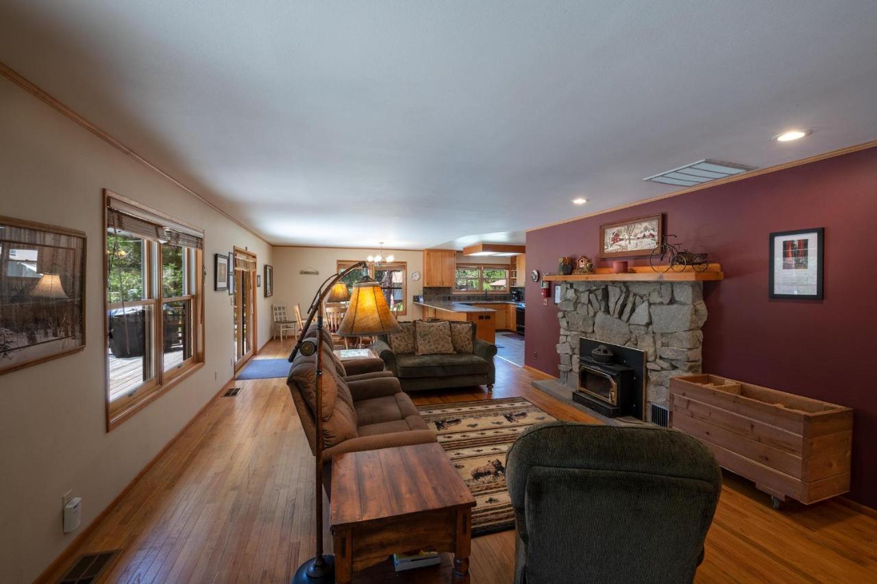 Apple Tree Bear House Villa โยเซมิตีเวสต์ ภายนอก รูปภาพ