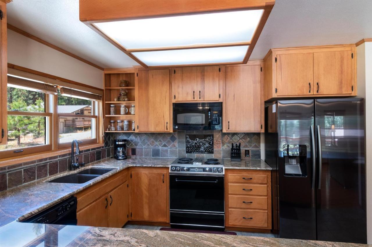 Apple Tree Bear House Villa โยเซมิตีเวสต์ ภายนอก รูปภาพ