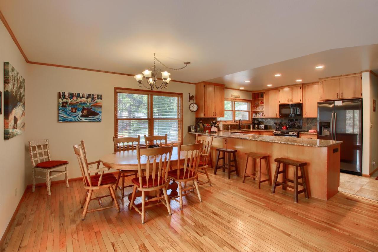 Apple Tree Bear House Villa โยเซมิตีเวสต์ ภายนอก รูปภาพ