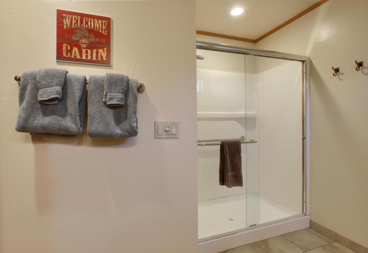 Apple Tree Bear House Villa โยเซมิตีเวสต์ ภายนอก รูปภาพ